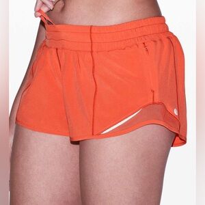 Lululemon Hotty Hot Short LR 2.5". Hot Sunset. Size 10. W7ARKR.